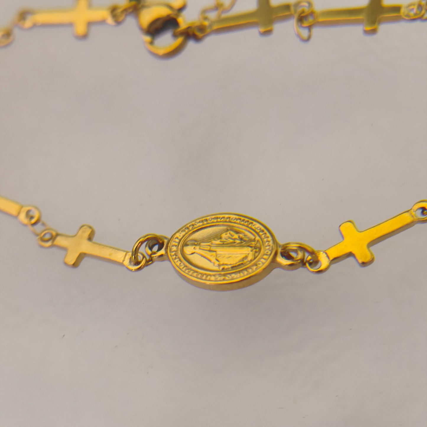 virgin mary cross bracelet for women stainless steel gold plated miraculous medal pendant religious catholic christian faith blessing charm bracelet adjustable stackable layering wristband gift jewelry
