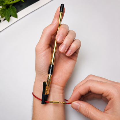 Jewelry Clasp Helper for Bracelets and Necklaces, One-Handed Bracelet Fastening Tool with Spring Clip, Gold-Color Iron Rod Jewelry Dressing Aid, 6.10 Inch Lightweight Clasp Holder for Chain Bracelets and Necklaces, Travel Accessory for Home or Travel