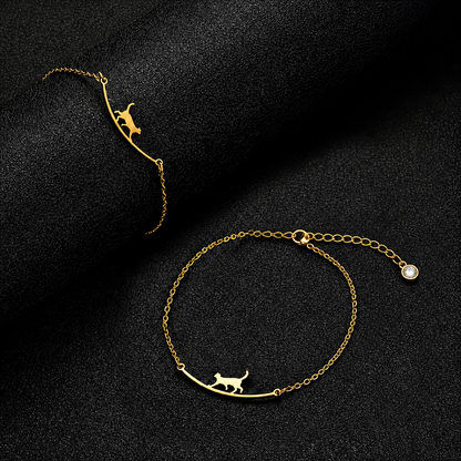 Gold-Tone Walking Cat Anklet for Women, Electroplated Brass Adjustable Ankle Bracelet with Clear Accent Stone, Dainty Summer Foot Jewelry