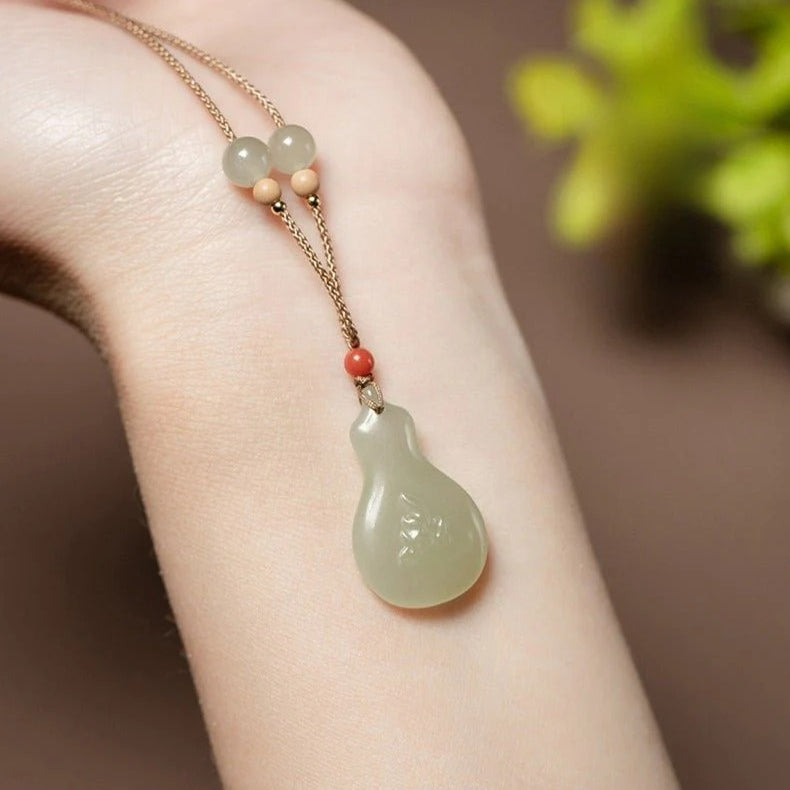 hetian jade gourd pendant necklace