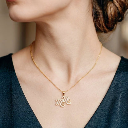 Sparkling Cursive MAMA Nameplate Necklace Premium Gold Plated Brass Non-Tarnishing Hypoallergenic Clasp Inlaid Cubic Zirconia Stones Meaningful Mother's Day Token Elegant Jewelry Gifts for Wife Mom