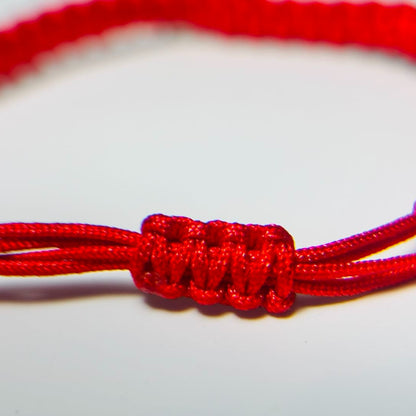 Eternal Connection Magnetic Heart Bracelets - Hand-Woven Red String of Fate Matching Jewelry for Couples and Best Friends - Adjustable Fit Symbolizing Unity