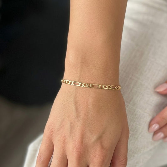 Sleek Tarnish Resistant Gold Tone Figaro Link Copper Bracelet High Polish Classic Italian Style Pattern Adjustable Comfort Fit Non-Fading Everyday Waterproof Hand Ornament