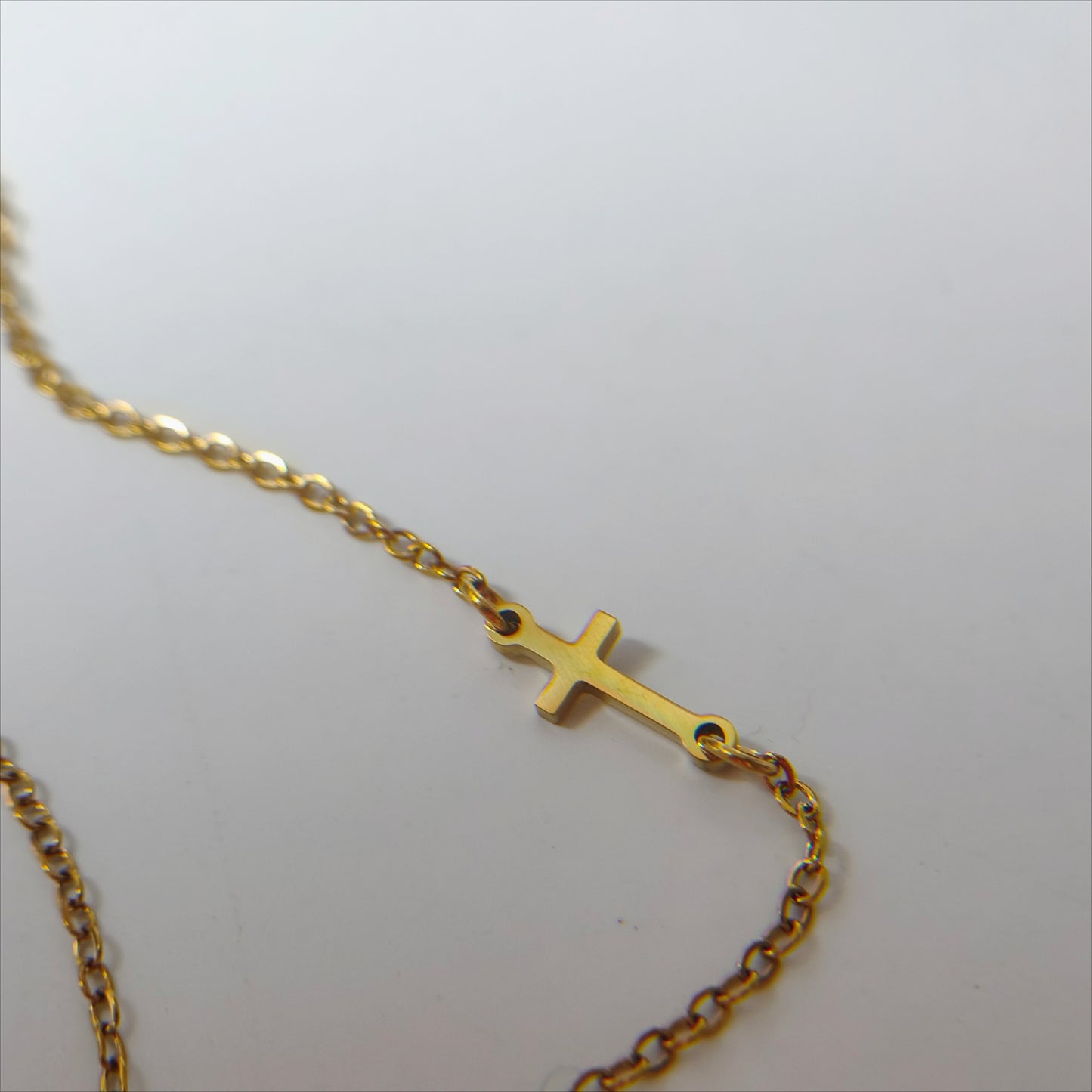 gold-tone lariat necklace for women stainless steel open heart loop y necklace sleek vertical drop cross pendant dainty choker adjustable layering clavicle chain christian faith religious amulet trendy ins costume jewelry gift 19.29"