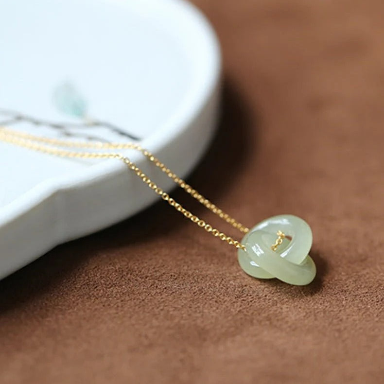 elegant hetian jade interlocking rings necklace