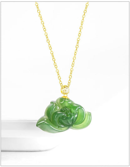 Attractive & Elegant Jade Necklace Modern: Spinach Green Hetian Lotus 18K Fashion | STAR8S