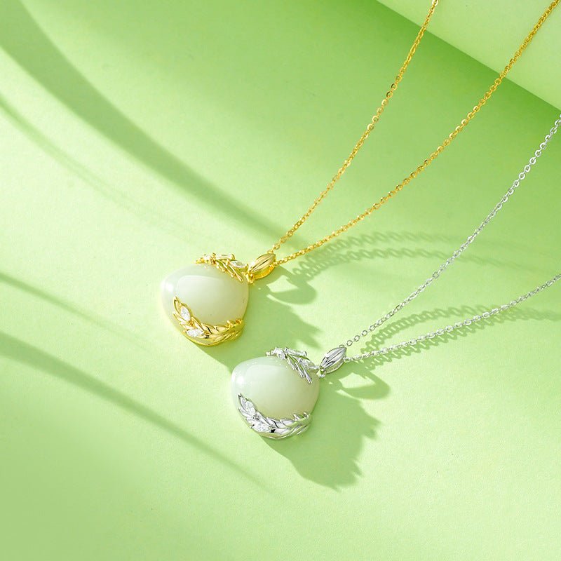 Attractive & Elegant Wheat Jade Necklace: Lucky Hetian Jade Elegant Collarbone | STAR8S