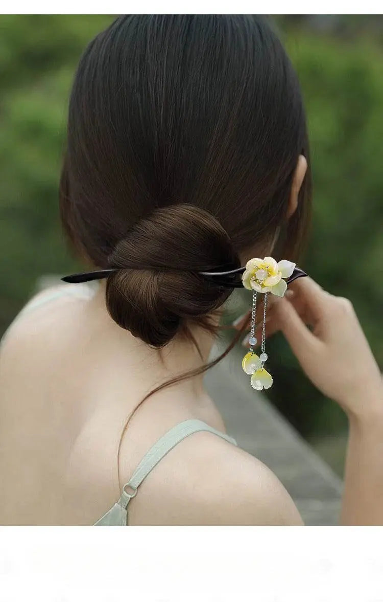 Black Sandalwood Vintage Tassel Hairpin for Hanfu Premium Bun Accessory - STAR8S