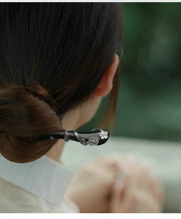 Black Sandalwood Vintage Tassel Hairpin for Hanfu and Gift Giving - STAR8S