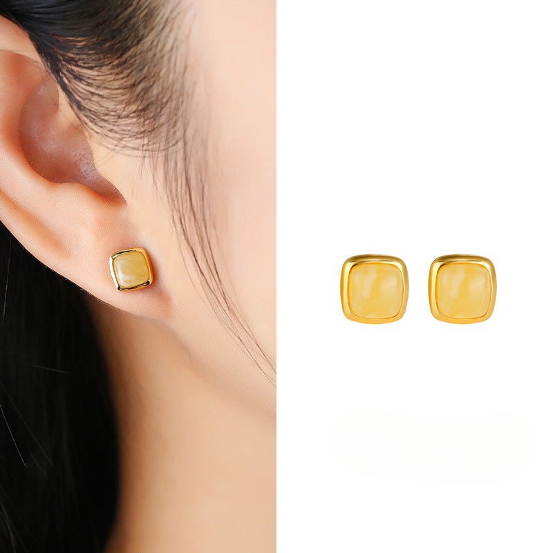 charming jade ear studs: nan hong agate sugar cube hetian jade s925 | star8s