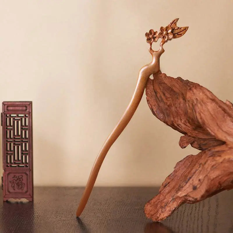 Chinese Peach Wood Hairpin, Stylish for Bun & Vintage Wear - STAR8S