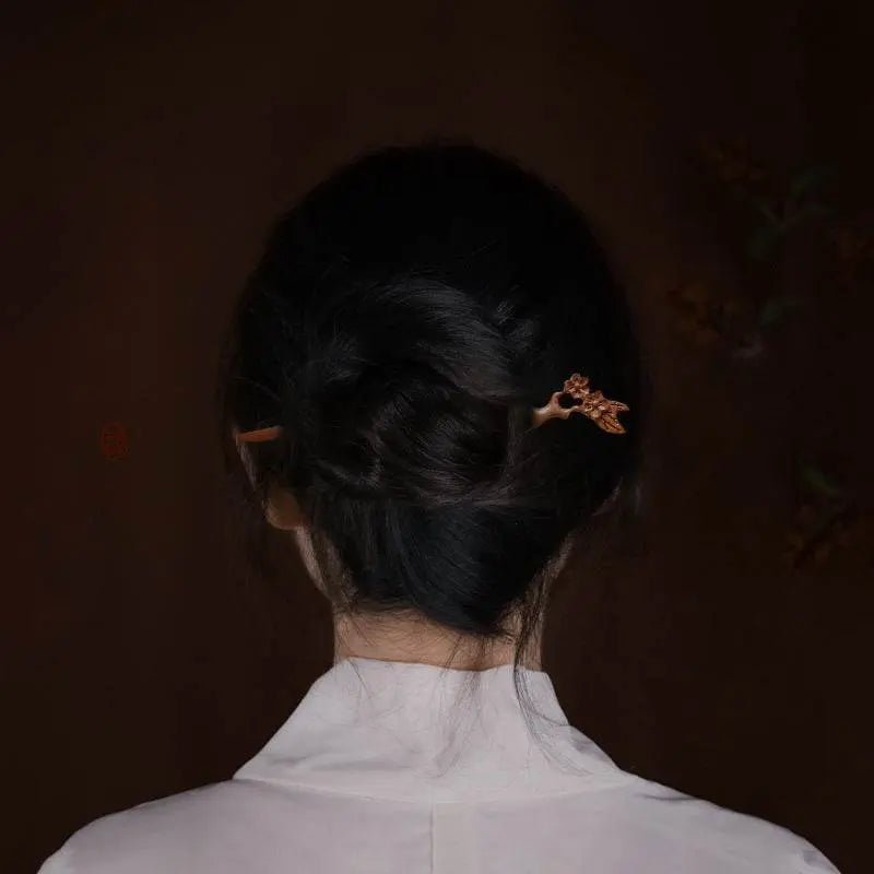 Chinese Peach Wood Hairpin, Stylish for Bun & Vintage Wear - STAR8S