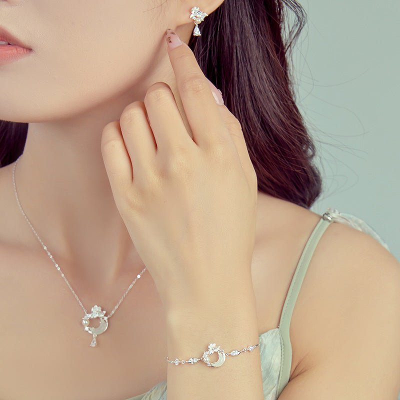 Delicate Jade Bracelet Featuring Hetian Jade, 925 Silver, Lotus, and Moon Motifs | STAR8S