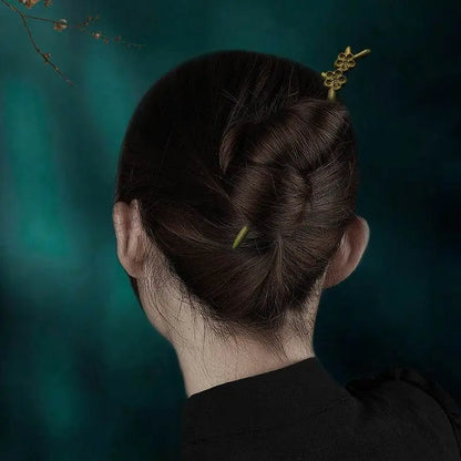 Green Sandalwood Carved Hairpin for Vintage Styling - STAR8S