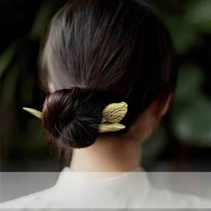 Green Sandalwood Tulip Hairpin, Stylish for Hanfu & Daily Bun - STAR8S
