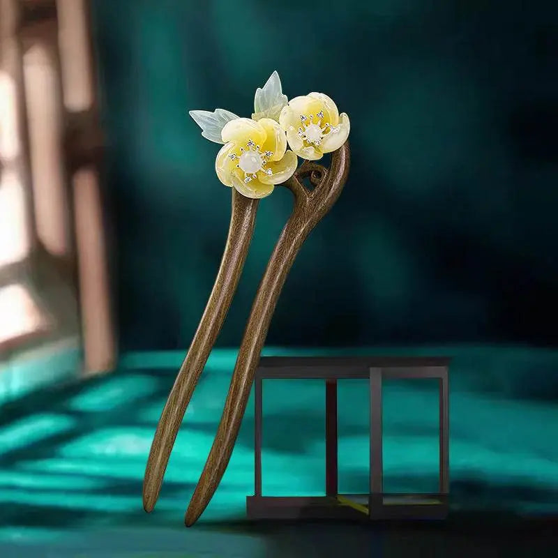 green sandalwood u shaped double hairpin retro minimalist bun headwear - star8s