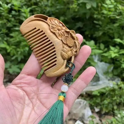 Green sandalwood comb classical style double-sided engraving mini compact comb sandalwood lucky cat annunciation bangs comb carry-on - STAR8S