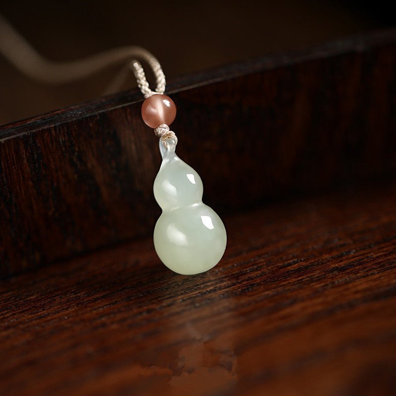Jade Charm Necklace - Vintage Heitian Gourd Pendant | STAR8S