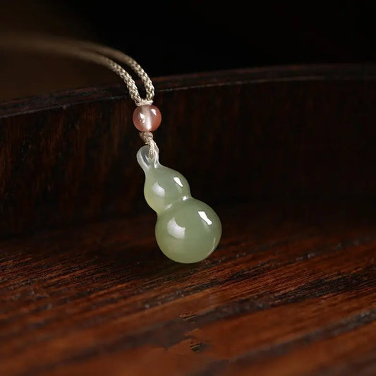 Jade Charm Necklace - Vintage Heitian Gourd Pendant | STAR8S