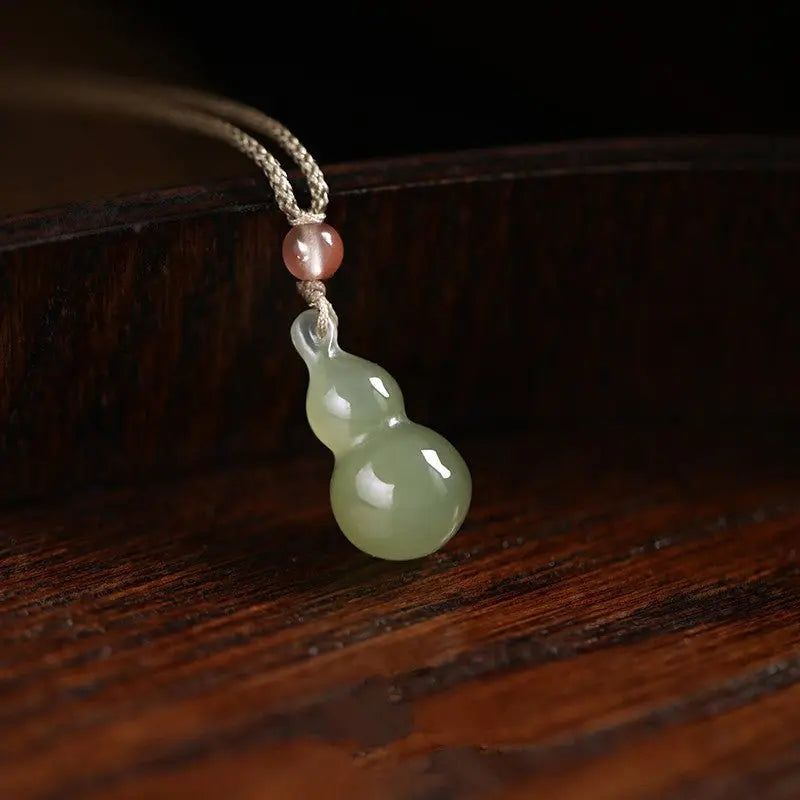 Jade Charm Necklace - Vintage Heitian Gourd Pendant | STAR8S