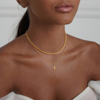 Layered Gold-Tone Lightning Bolt Pendant Necklace for Women Chunky Rope Chain Double Layer Dainty Cable Choker Trendy Y2K Aesthetic Jewelry Gift for Her Everyday Minimalist Collar Necklace