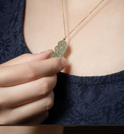 Elegant Hetian Jade Koi Fish Pendant Necklace – Prosperity and Good Fortune
