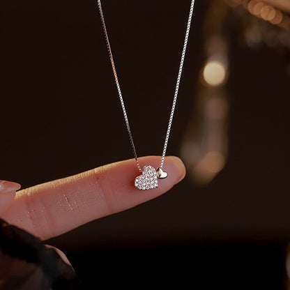 Double Heart Pendant Necklace for Women Crystal Pavé Interlocking Hearts Charm Choker Dainty Layering Clavicle Chain Sweet Romantic Aesthetic Light Luxury Ins Trendy Costume Jewelry Anniversary Birthday Gift for Girlfriend Teen Girls 40cm+5cm