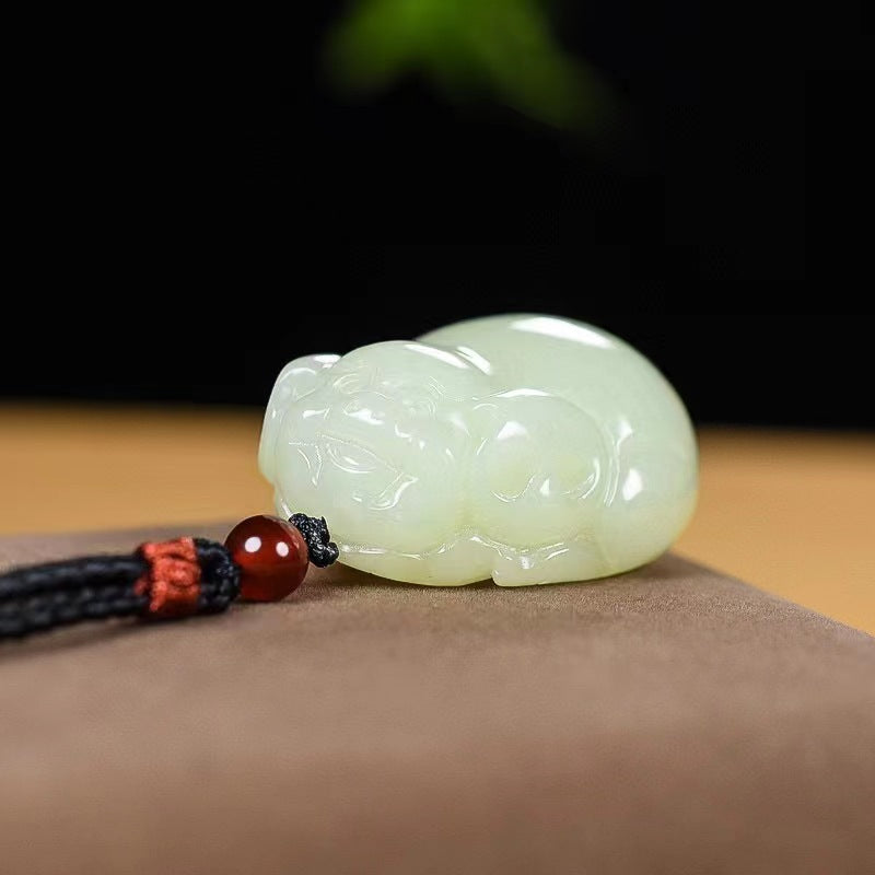 natural hetian jade lucky pig pendant necklace - chinese zodiac necklace for men & women