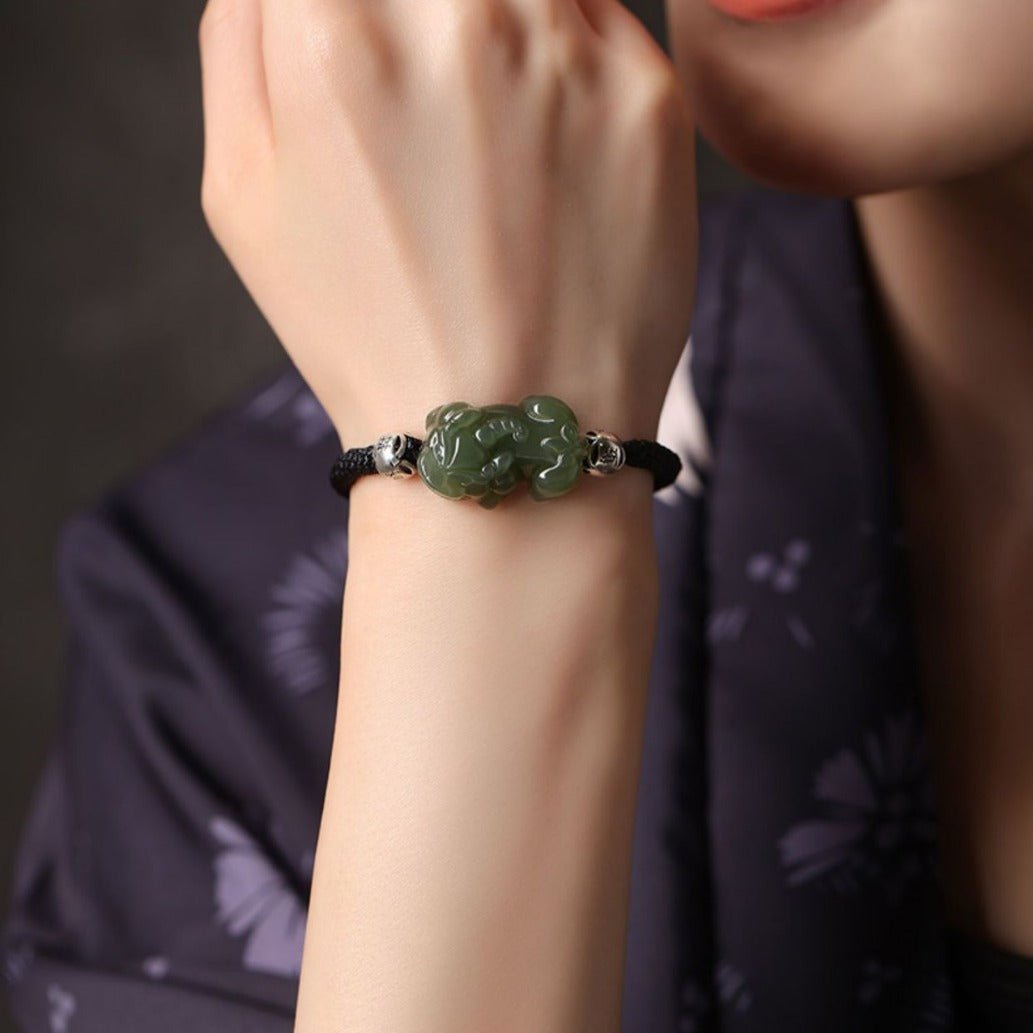 PiXiu Wealth Red String Bracelet‌ - Hetian Jade | STAR8S