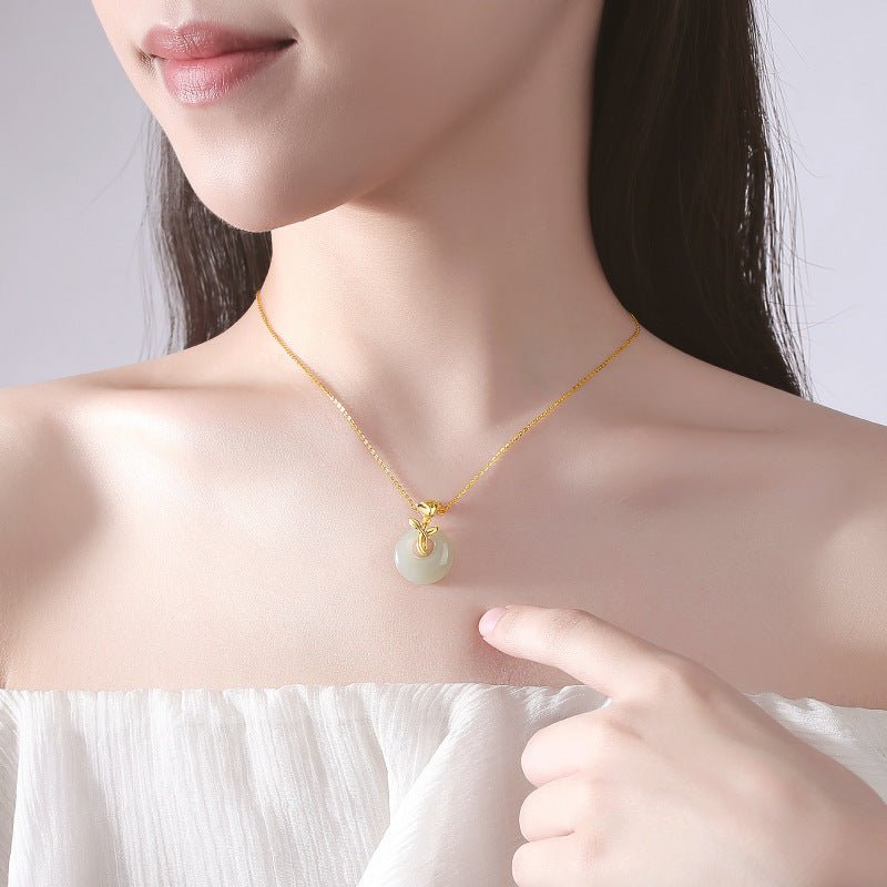 unique jade necklace jewelry: rose safety disc hetian jade collarbone chain | star8s