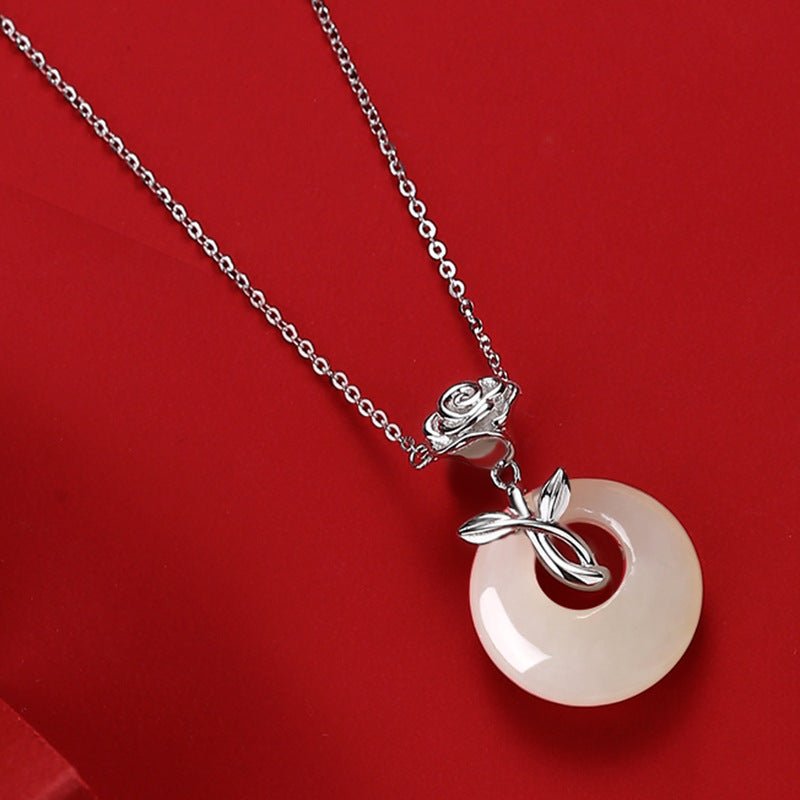Unique Jade Necklace Jewelry: Rose Safety Disc Hetian Jade Collarbone Chain | STAR8S
