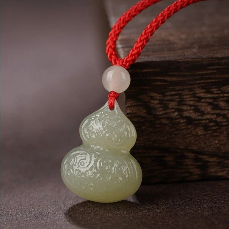 jade gourd pendant necklace