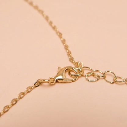 Trendy Rhinestone Graduation Cap Pendant Necklace for Women Girls Gold Plated Class of 2026 Doctoral Mortarboard Charm Choker Chain Memorial Jewelry Gift with Inspirational Card Going Places