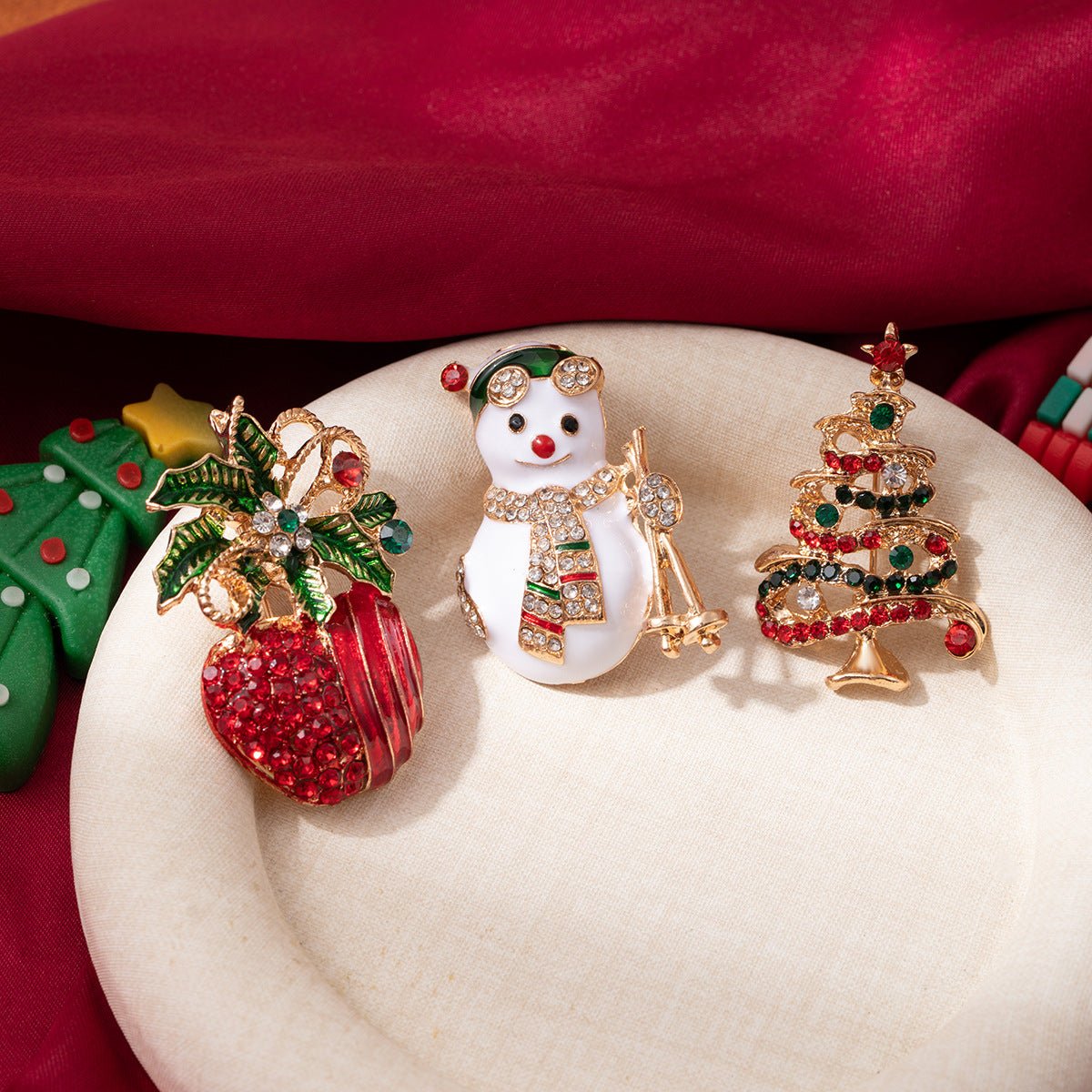 Christmas Tree, Snowman & Apple Brooch Pins – Festive Jewelry with Rhinestones – Holiday Gifts for Women - STAR8S