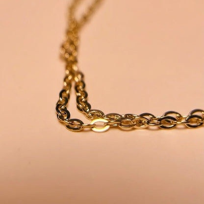 Trendy Rhinestone Graduation Cap Pendant Necklace for Women Girls Gold Plated Class of 2026 Doctoral Mortarboard Charm Choker Chain Memorial Jewelry Gift with Inspirational Card Going Places