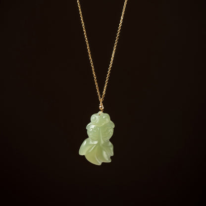 Elegant Hetian Jade Koi Fish Pendant Necklace – Prosperity and Good Fortune