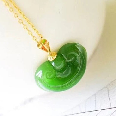 natural hetian jade earrings & necklace