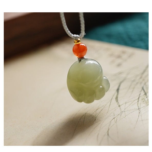 Elegant Hetian Jade Cat Paw Pendant Necklace – Handmade for a Simple, Elegant Look - STAR8S