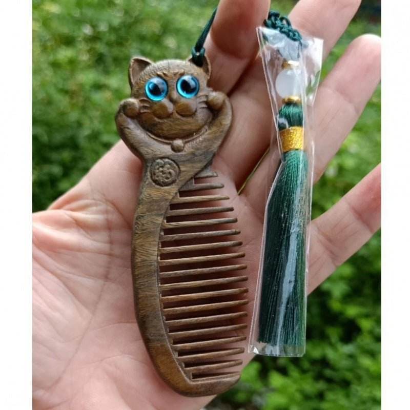 Green sandalwood comb classical style double-sided engraving mini compact comb sandalwood lucky cat annunciation bangs comb carry-on - STAR8S