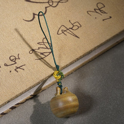 Hand - Carved Green Sandalwood Apple Keychain 🍏 Wooden Pendant with Leaf – Peace Amulet - STAR8S