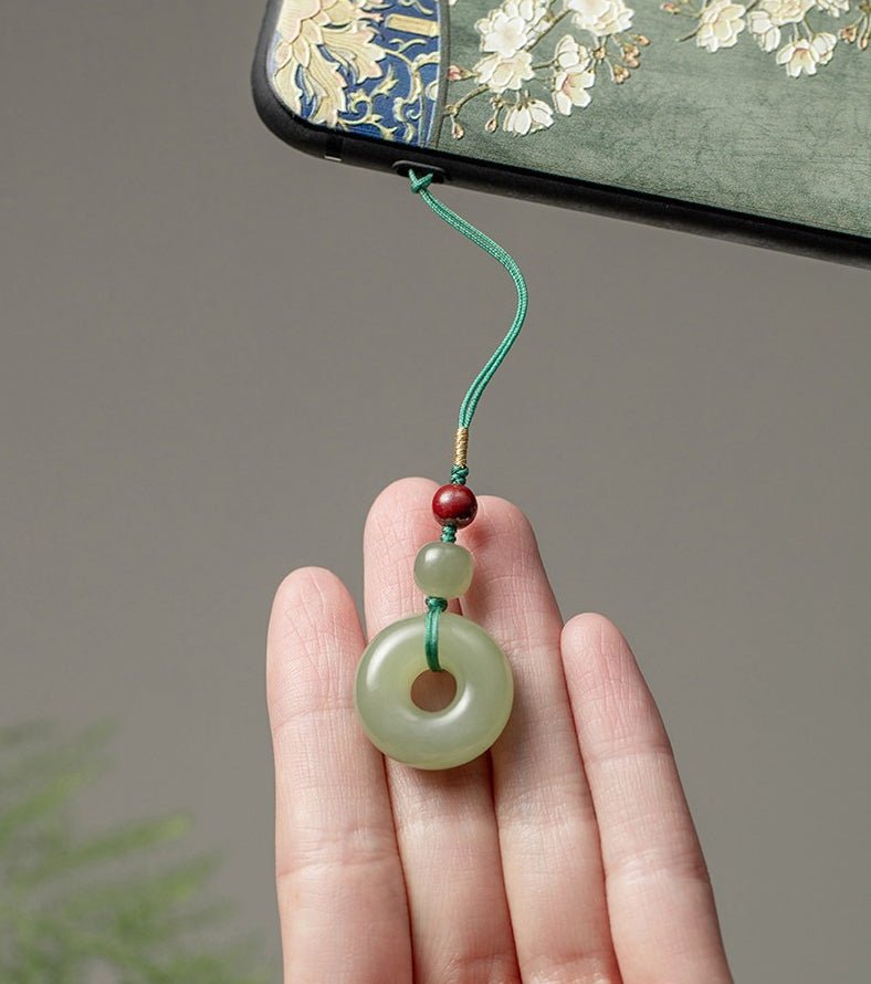Handcrafted Jade Keychain with Ping An Kou – Perfect Car Keychain & Phone Pendant for Men and Women ✨🔑📱 - STAR8S