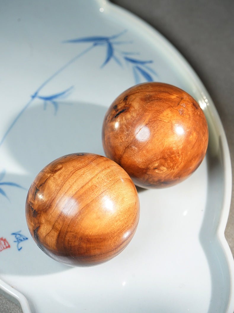 Lightning - Struck Jujube Wood Massage Ball – Hand - Carved Health Ball for Elderly, Natural Wooden Wellness Gift - STAR8S