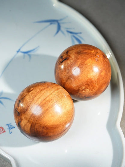 Lightning - Struck Jujube Wood Massage Ball – Hand - Carved Health Ball for Elderly, Natural Wooden Wellness Gift - STAR8S