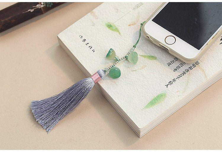 Natural Green Agate Lotus Seed Phone Charm Keychain with Tassel – Stylish & Unique Design - STAR8S