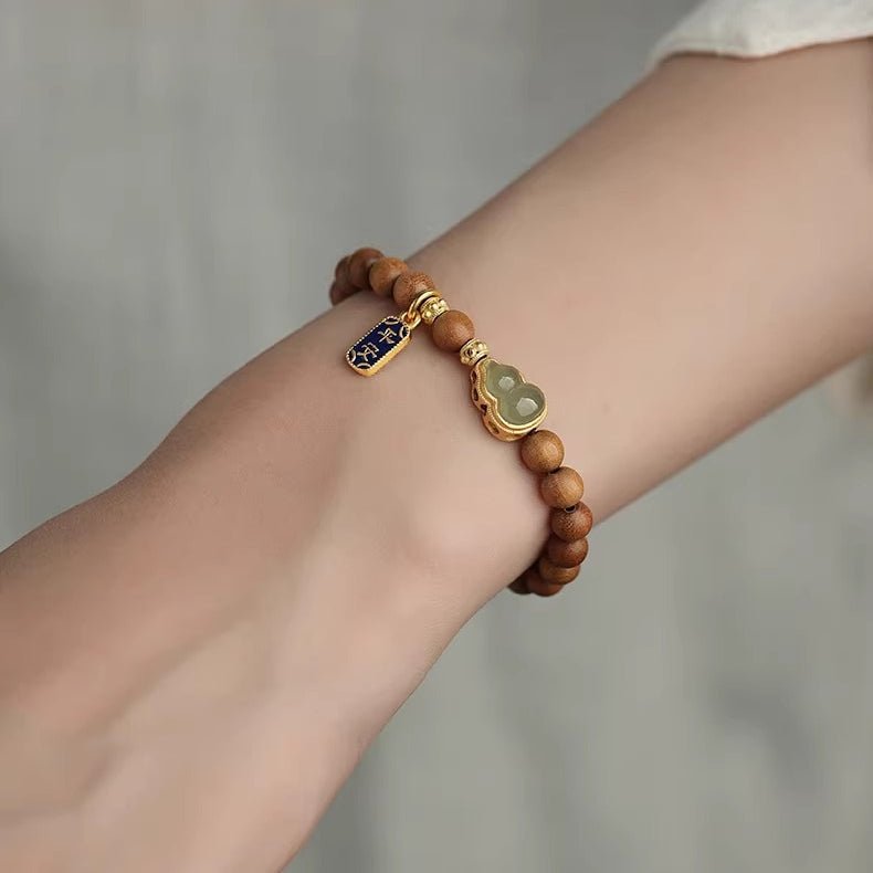 Red String Bracelet with Jade Gourd Pendant | Handcrafted Sandalwood & Hetian Jade - STAR8S