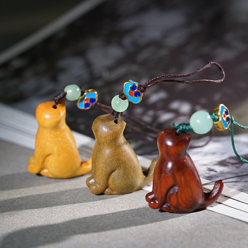 Sandalwood Carved Sitting Cat Mobile Pendant – Creative Chinese Keychain & Pendant for Cat Lovers - STAR8S