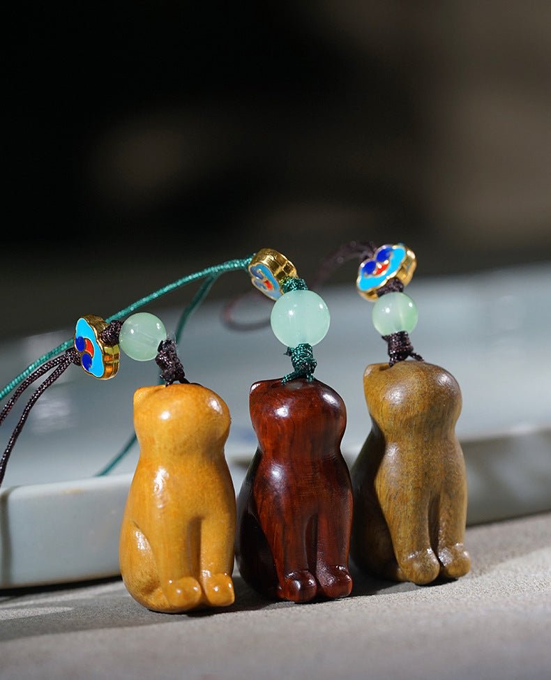sandalwood carved sitting cat mobile pendant – creative chinese keychain & pendant for cat lovers - star8s