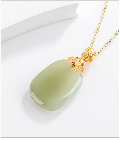 Stylish & Elegant Inlaid Jade Pendant: Hetian Jade Safe S925 Unisex | STAR8S