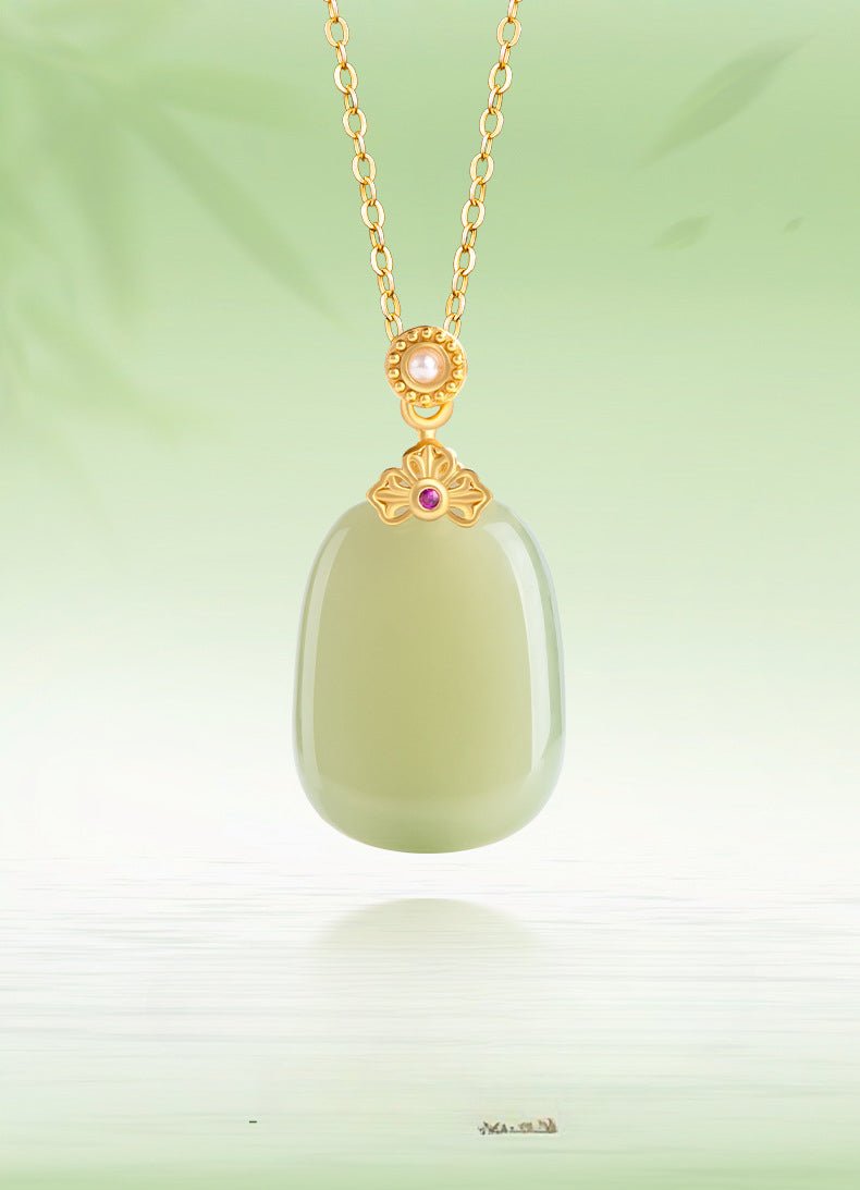 Stylish & Elegant Inlaid Jade Pendant: Hetian Jade Safe S925 Unisex | STAR8S