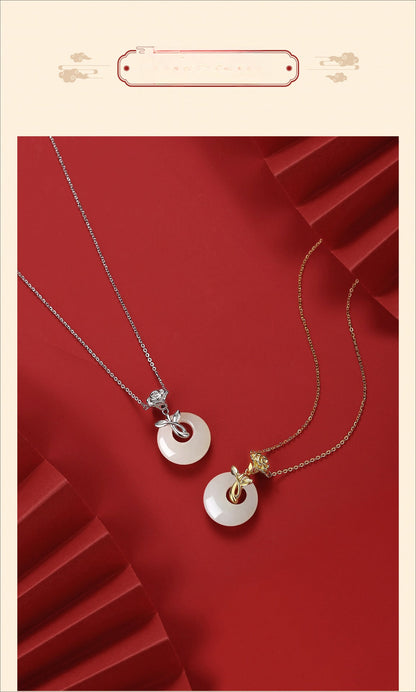 Unique Jade Necklace Jewelry: Rose Safety Disc Hetian Jade Collarbone Chain | STAR8S